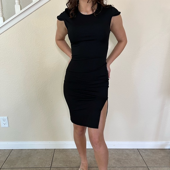 Black Cap Sleeve Ribbed Slit Midi Dress - Picture 8 of 8